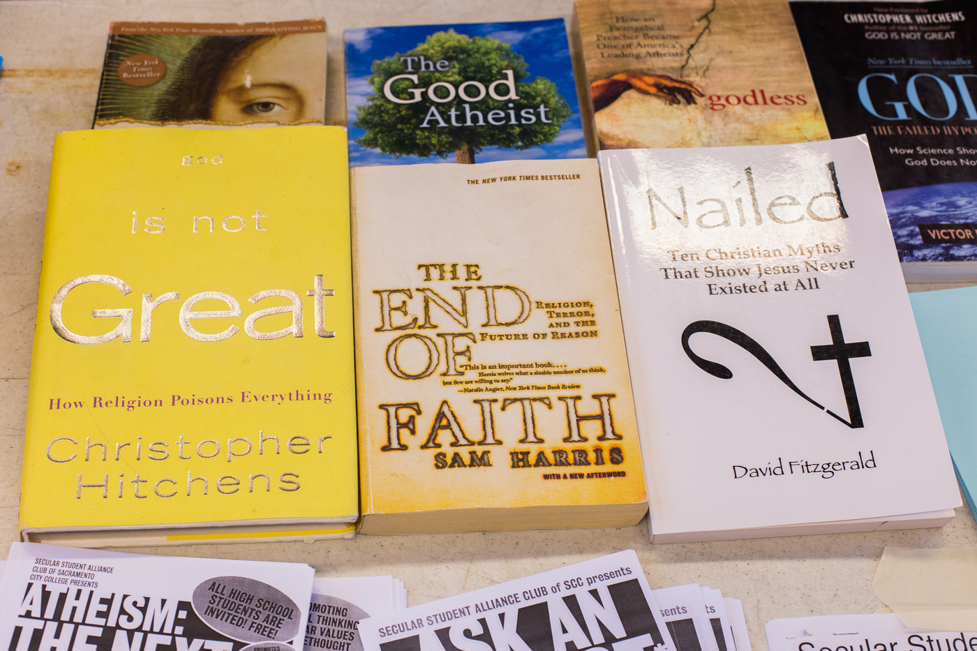 Display of books on the Secular Student Alliance table in the Student Center on Club Day March 3, 2016. Hector Flores, Staff Photographer. | hectorfloresexpress@gmail.com