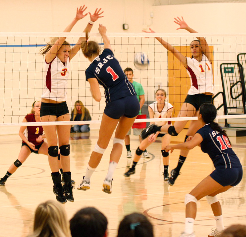 Emily Seros and Stevie Mobley attempt to block a spike from a Santa Rosa player. Kelvin Sanders Sr. | kassr2000@gmail.com