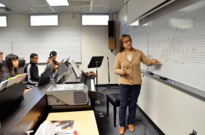 City College professor Rachel Kang teaches beginning music rhythm and the dynamics of the piano on October 28. Kang has been teaching piano at City College for the past 15 years. Elizabeth Ramirez|Staff photographer|elizabethramirezexpress@gmail.com