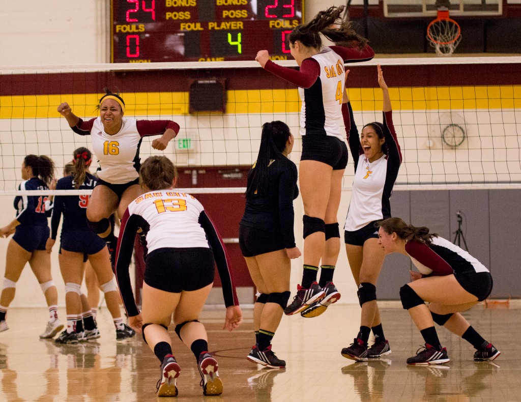 Gallery%3A+Panthers+volleyball+defeats+Santa+Rosa+3-1