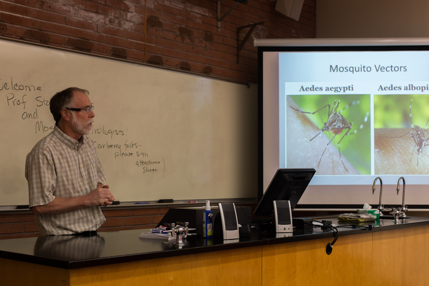 City College professor and mosquito virologist Stan Wright speaks to students about mosquito-bourne viruses in Lillard Hall on April 19, 2016. Hector Flores, Staff Photographer. | hectorfloresexpress@gmail.com