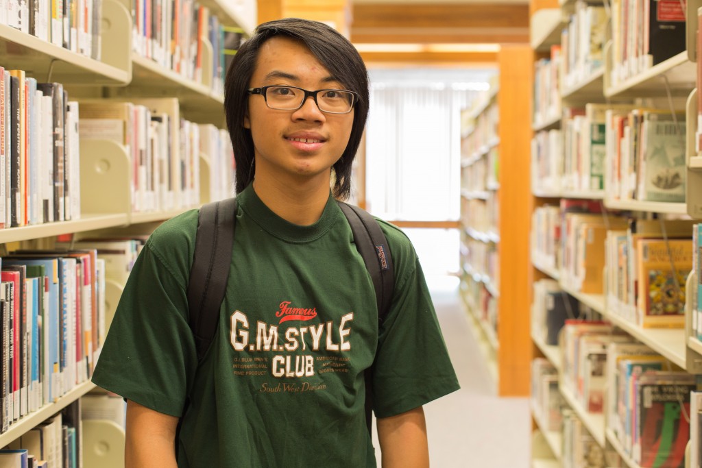 City College student Eric Ngai, biochemistry major, poses for a photo in the City College library. April 27, 2016. Hector Flores, Staff Photographer. | hectorfloresexpress@gmail.com